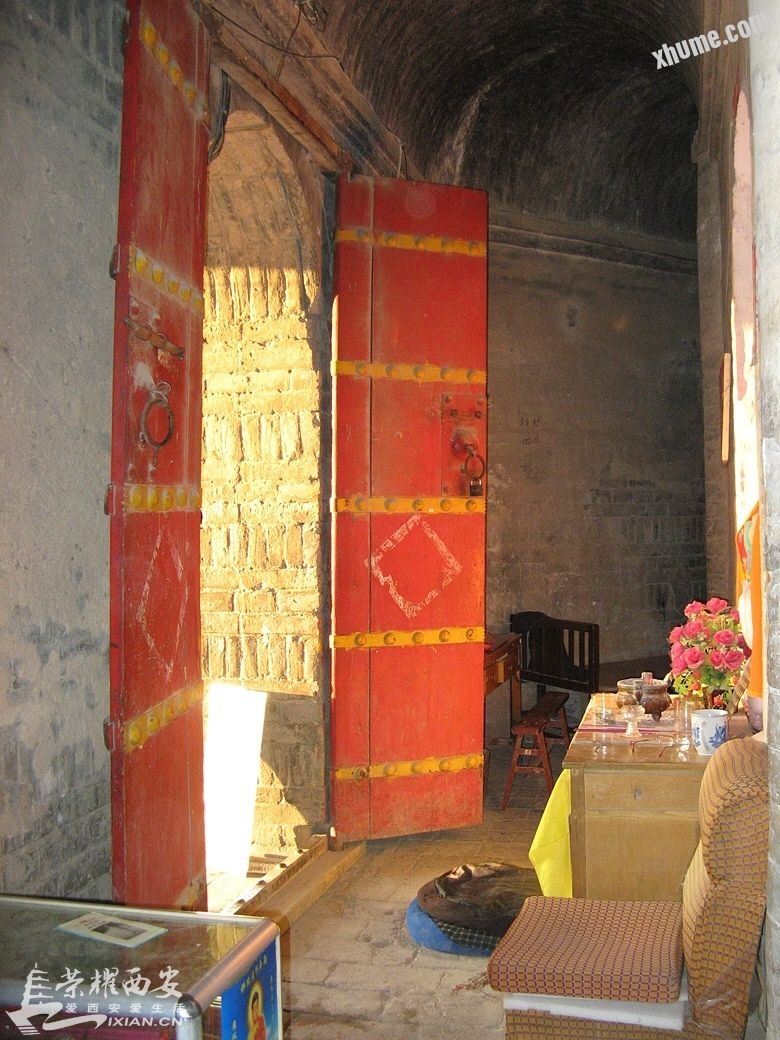 ڲ.jpg